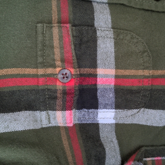 🛑 SOLD Boys Flannel Button Down Shirt - Picture 5 of 7